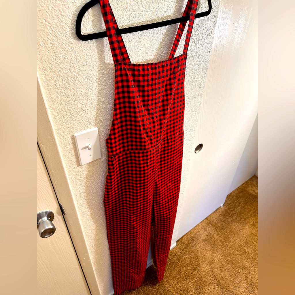 Nwt Red Checkered Women's Jumpsuit By Sunnyme. Nwt. Size Xl.